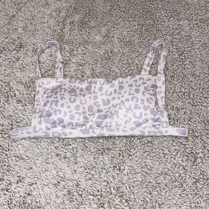 Shein light purple cheetah print bikini top. Size Small.